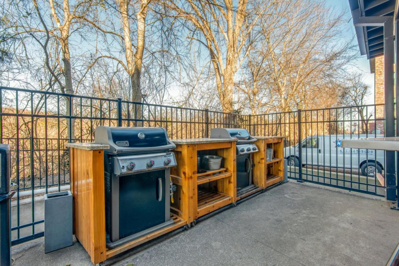 Villa One-Of-A-Kind! Roll Up Garage Door-Pool, Speakeasy Nashville Exterior foto